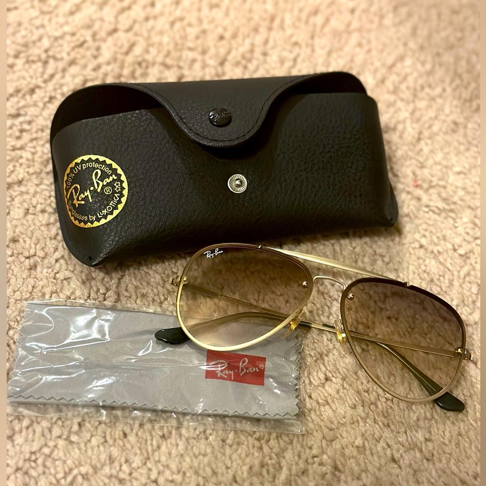 Ray Ban Gold Aviator sunglasses